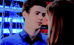 ohcaptainswans:GIFSET REQUEST MEME:the flash + favorite romantic relationship (requested by dhampirkid)