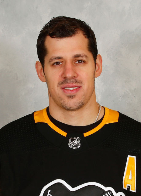 obsessiveshayme: Geno’s pic is way better this year. He also looks younger than last year some
