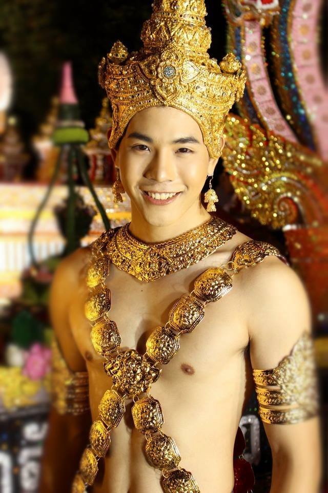 twhornyboy:  mantop10691:  泰國超可愛直男小鮮肉男模…Kun Kittikun  身材真好