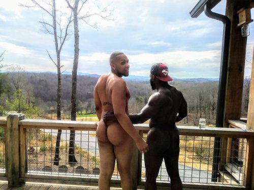 thagoodgood:  I need to be on this cabin trip