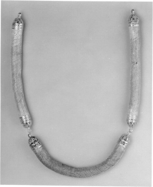 Necklace, Islamic ArtMedium: GoldPurchase, Richard S. Perkins Gift, Rogers Fund, Louis E. and Theres