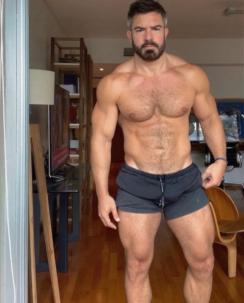 hungbob: Share your bulge pictures: hung_bob@hotmail.com #bulge #bulto #bigbulge #hung #muscle #hung