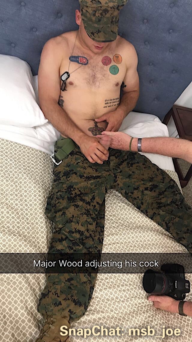 mystraightbuddy:  This is what you would have seen on my snapchat live when we were