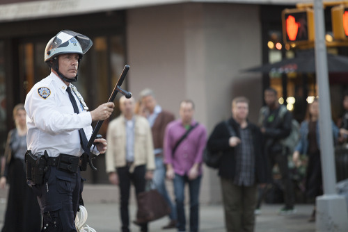 huffingtonpost:  Thousands Of New York Protesters Rally In Solidarity With Balitmore’s Freddie GrayNEW YORK – A New York police officer was hurt and at least a dozen people were arrested Wednesday as thousands of protestors gathered in support of