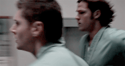 baginsfrodo:   supernatural rewatch | 5.11 - sam, interrupted  My brother’s not evil. He was j