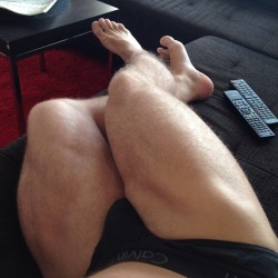 premium-male:  Leo’s sexy, thick legs