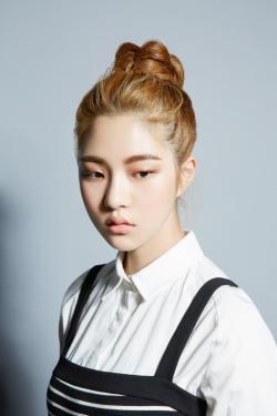 Skawngur:  Yeo Hye Won -Marie Claire (Jan 2014) 