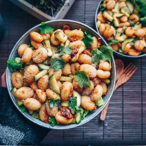 food-without-regrets: Who wants to join the gnocchi party ? * I looove these All in One Pan Gnocchi 