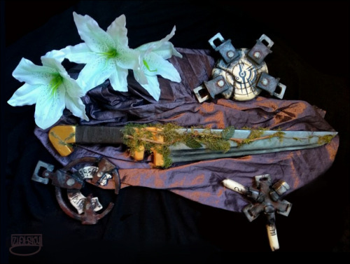 Wow! I finished sword for my Dishonored cosplay ^_^ This is a sword of whaler and Brigmore Witch)