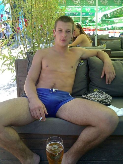 outboundny:  What a hot young smoker!