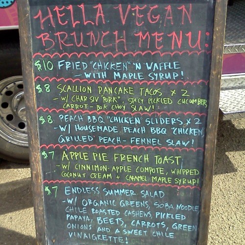 Come'n git it! #hellavegan #hellaveganeats #foodtruck #vegan #vegansofinstagram #thisiswhatveganseat