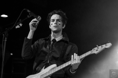 justnevilledup: Who the eff is Dallon Weekes?