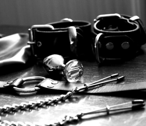 subofme: Imagine coming home and finding this on the table, waiting for you.