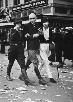 vintagegal:  John Gutmann- Mardi Gras, 1937