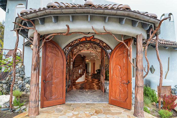 Esta casa parece normal por fuera, pero al entrar ves por qué cuesta 7.600.000$