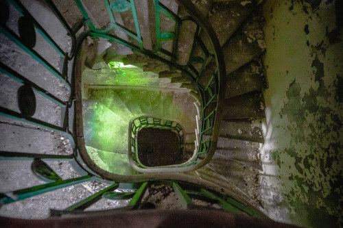 Green Stairs by quentin.feniou https://flic.kr/p/2ihTEod