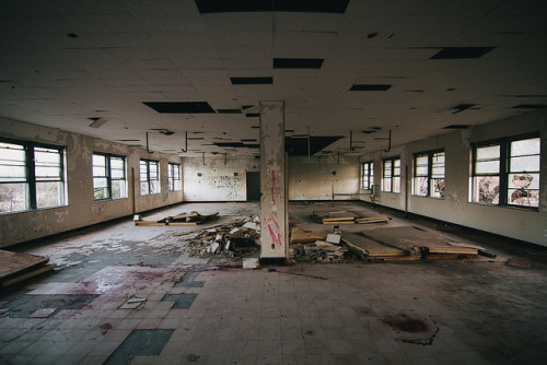 An Abandoned Hospital on Flickr.