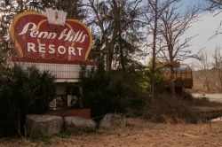 missmisery111:Abandoned Honeymoon Resortswhere love goes to die