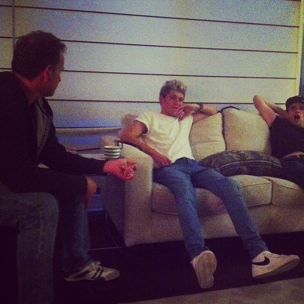 direct-news:  @deodevine: Cribbing and crawing @calaurand @niallhoran 