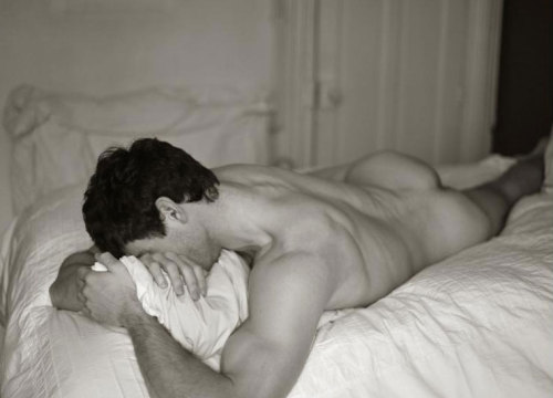tumblinwithhotties:  Alexandre Cressol by Cyprien Leym