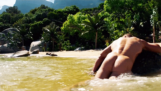 nkdndfms:Alan Ritchson
