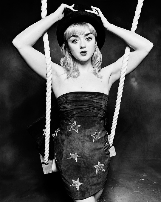 lustingmoon:  thronescastdaily: Maisie Williams Photographed by John Rankin Waddell