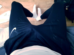 slips-world:  lilbrother-de2:  swedishtrackieboy:  To put it mildly, got horny :) Like what you see? Please reblog &amp; like   Jaaa, ich mag Wichse auf Klamotten    😍😍😍👅👅👅💋💋💋❤❤❤👍👍👍👍👍