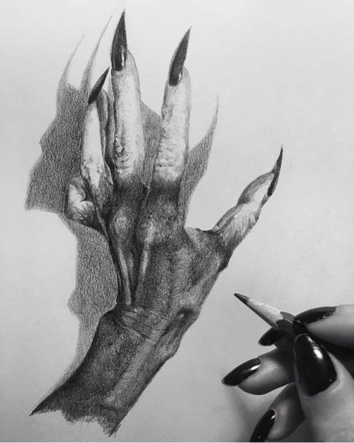 ➕#TGIF ➕ I have a feeling @michael_hussar is fond of Friday’s so I decided to post this hand #devil 