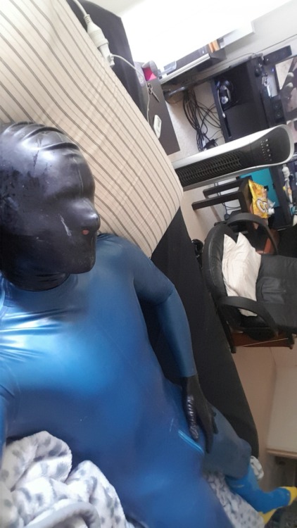 ozrubberdom:A bit of an afternoon chill out the other day