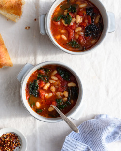 do-not-touch-my-food:  Tomato, White Bean