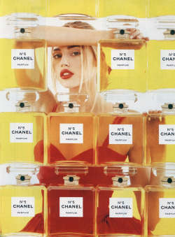 midnight-charm:  Estella Warren for  Chanel 1998  