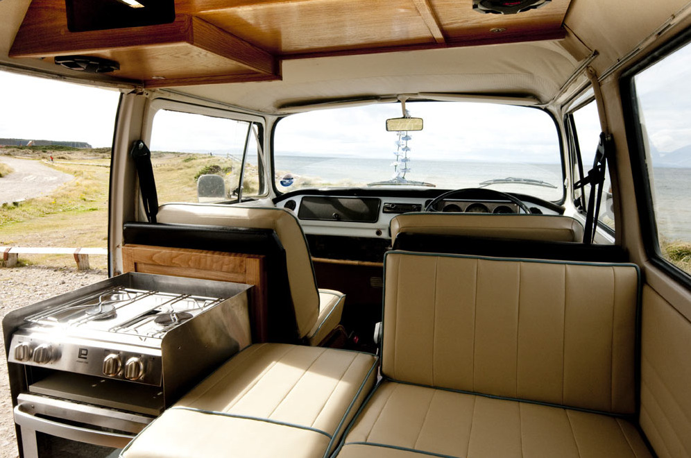 abbydollll:  shyowl:  wanderlust-grit:  Check this out. 1972 VW camper van revamped.