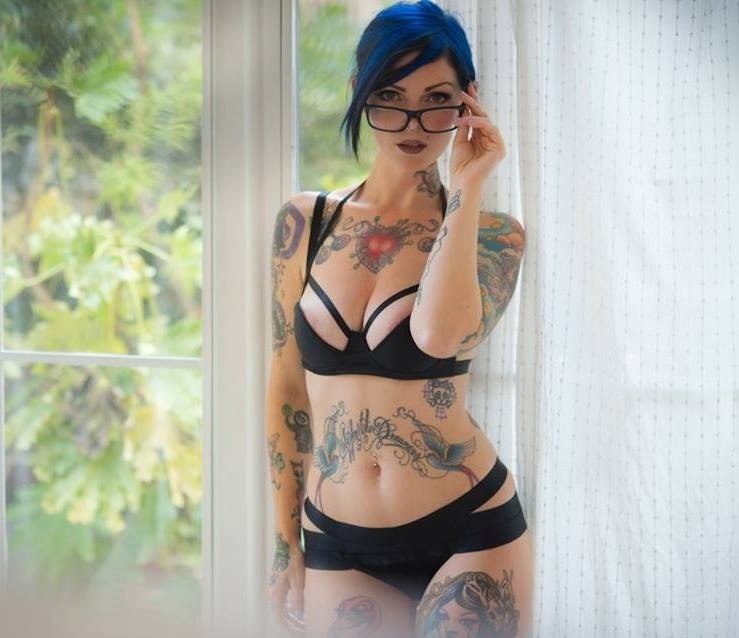 Mi suicide girl favorita, la mas bella de todas Riae