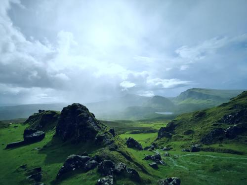 oneshotolive:  Quiraing, Isle of Skye 4608x3456 [OC] 📷: indiansummer5 