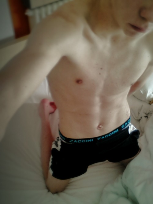 justthingsipost: For those who wanted a shirtless one oh so desperately