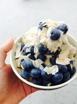 allthefruit:  chunky banana date ice cream with coconut chips and the best local blueberries. sunday mornings :)