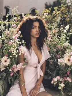 uyesurana:  floral beauty