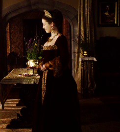 lesbianpetra:  onewasmysterious:  Period drama costumes → Mary Tudor, The Tudors