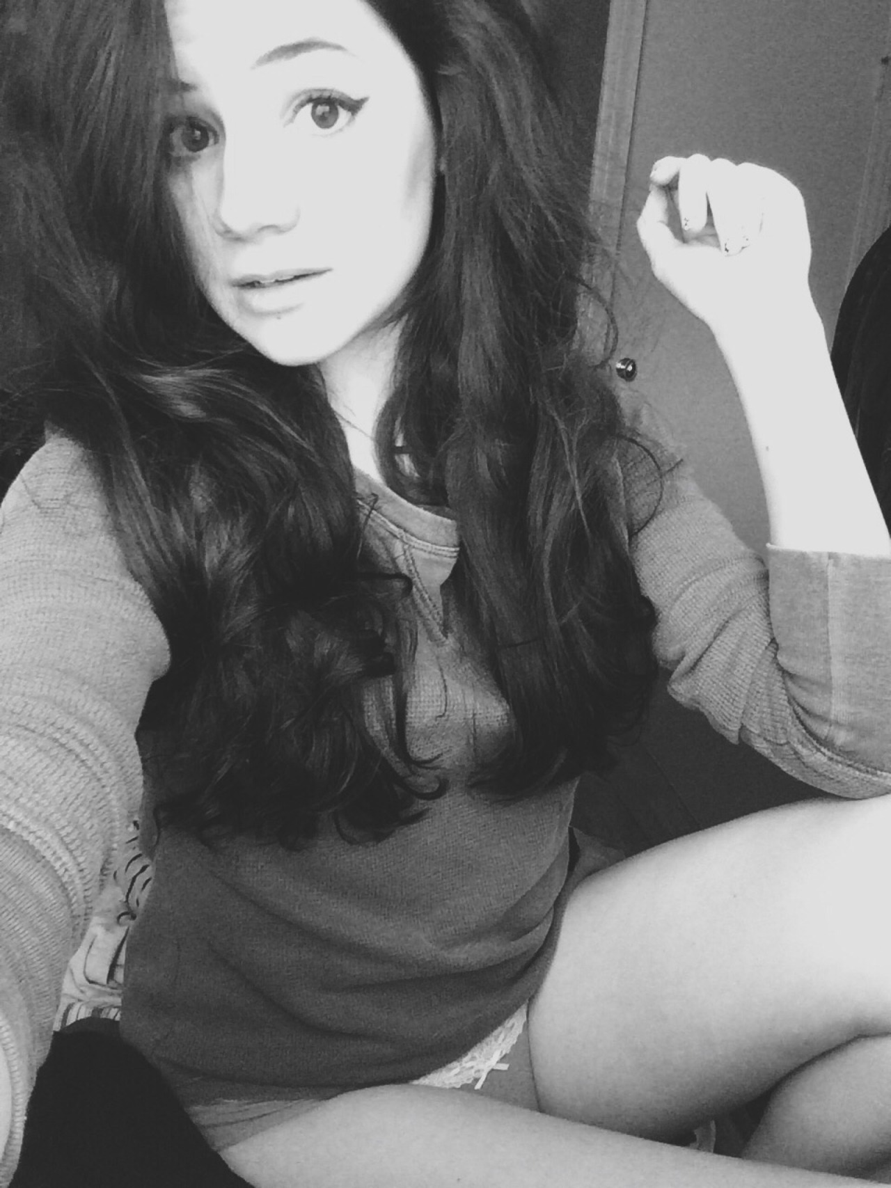 im-elizabitchin:  Selfie Day. Featuring, me with no pants.