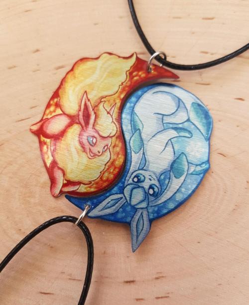 retrogamingblog2:Eeveelution Friendship Necklaces made byTrollWorx