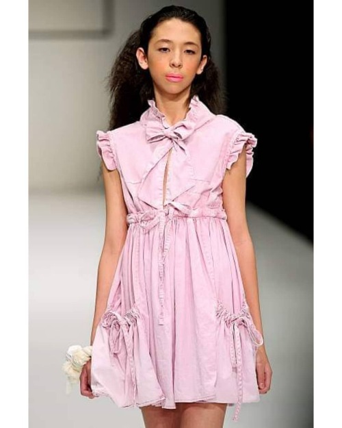Baby #issalish 14 years old in 2009, her firts fashion show in #mexicoCity. #MexicanTopModel #mancan
