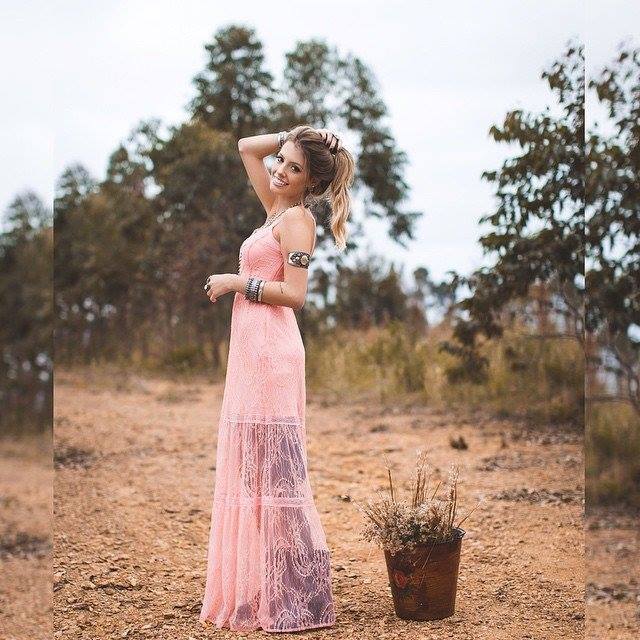 wolf-359-69:  Beautiful woman