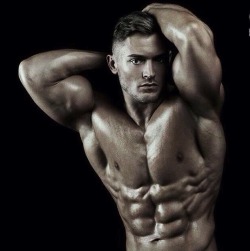 fitnessmalemodels:  www.fitnessmalemodels.tumblr.com