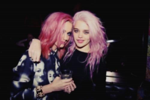 jarofcrapz:  Love the hair!