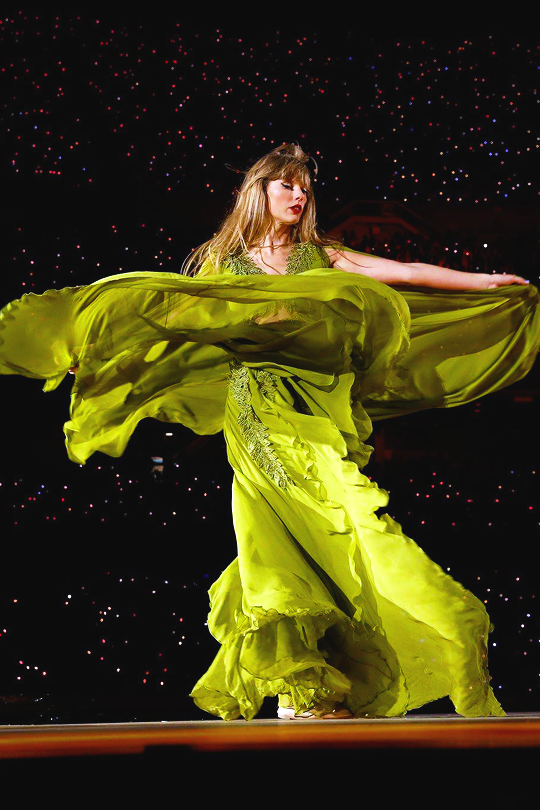 petrol bliss TAYLOR SWIFT The Eras Tour, Chicago June 2, 2023