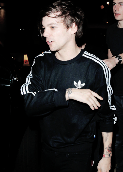 louisforlunch:10/? L.T candids.