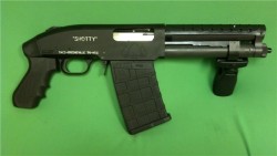 gunrunnerhell:  &ldquo;Shotty&rdquo; A rather interesting AOW (Any Other Weapon) build. Using the Black Aces receiver, this allows for the use of most if not all of the Saiga 12 magazines and drums currently on the market. Most AOW shotguns sacrifice