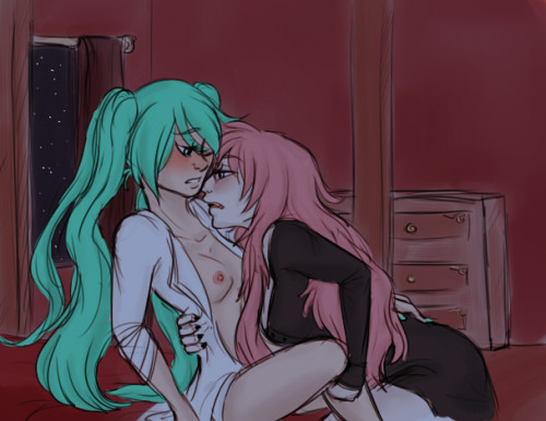 i’ve been lovin’ me some vamp!luka and human!miku lately @//u//@
