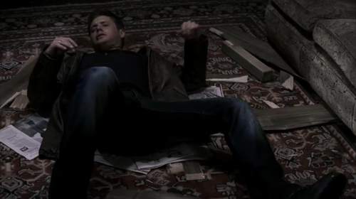 angelsdean:he’s literally on the floor