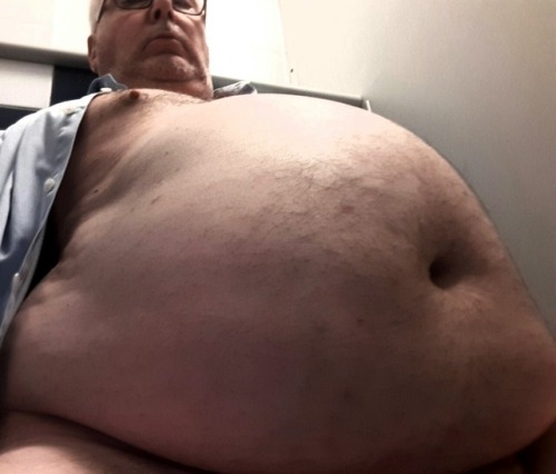 benjay2016: And fit 34 waist to 54 blubber gut.. what a piggy Ive become